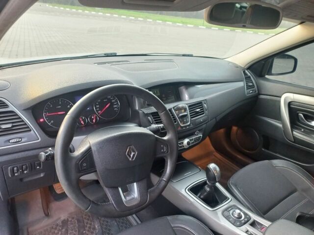 Серый Рено Лагуна, объемом двигателя 1.5 л и пробегом 173 тыс. км за 7500 $, фото 7 на Automoto.ua