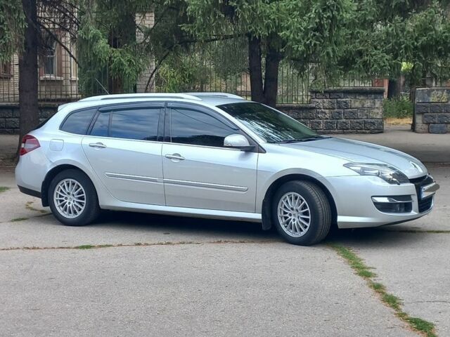 Серый Рено Лагуна, объемом двигателя 0 л и пробегом 183 тыс. км за 7800 $, фото 1 на Automoto.ua