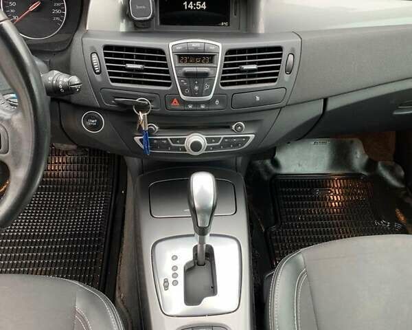 Сірий Рено Лагуна, об'ємом двигуна 2 л та пробігом 335 тис. км за 7600 $, фото 11 на Automoto.ua