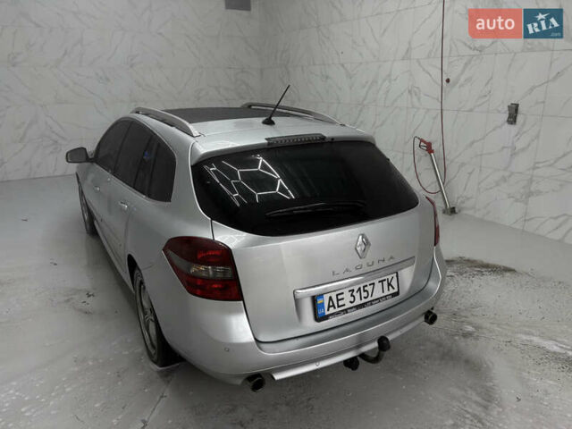 Серый Рено Лагуна, объемом двигателя 2 л и пробегом 246 тыс. км за 9000 $, фото 6 на Automoto.ua