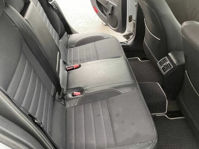 Серый Рено Лагуна, объемом двигателя 1.5 л и пробегом 334 тыс. км за 6900 $, фото 12 на Automoto.ua