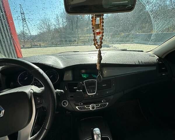 Серый Рено Лагуна, объемом двигателя 1.5 л и пробегом 210 тыс. км за 7500 $, фото 14 на Automoto.ua