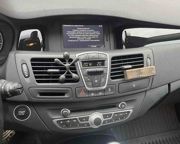 Серый Рено Лагуна, объемом двигателя 2 л и пробегом 225 тыс. км за 9500 $, фото 14 на Automoto.ua