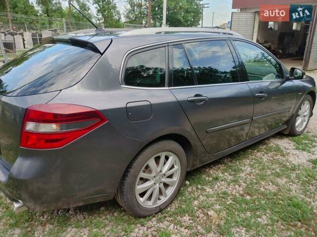 Серый Рено Лагуна, объемом двигателя 2 л и пробегом 186 тыс. км за 9800 $, фото 3 на Automoto.ua