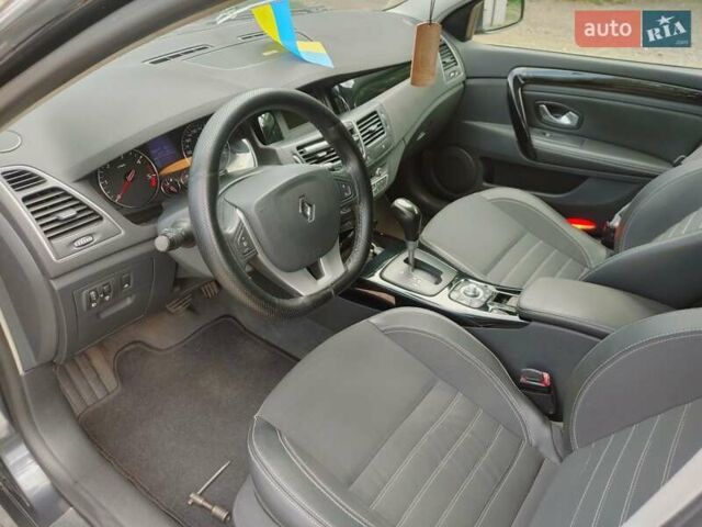 Серый Рено Лагуна, объемом двигателя 2 л и пробегом 186 тыс. км за 9800 $, фото 4 на Automoto.ua