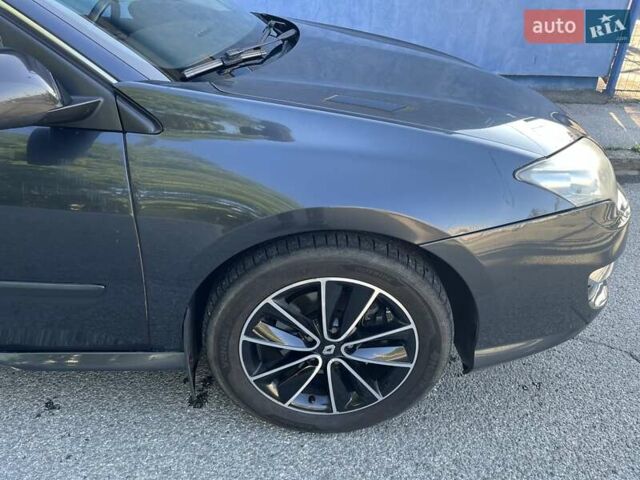 Серый Рено Лагуна, объемом двигателя 2 л и пробегом 255 тыс. км за 6500 $, фото 19 на Automoto.ua