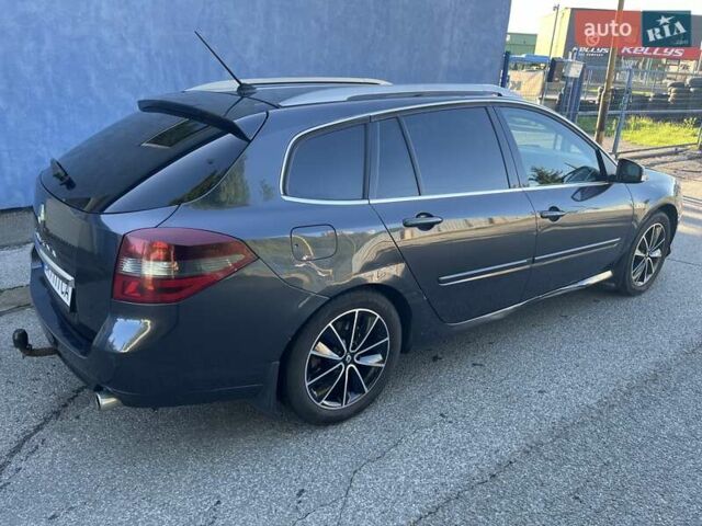 Серый Рено Лагуна, объемом двигателя 2 л и пробегом 255 тыс. км за 6500 $, фото 14 на Automoto.ua