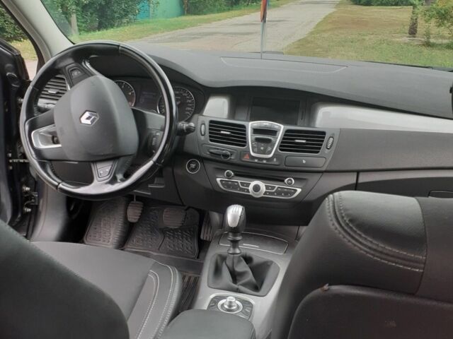 Серый Рено Лагуна, объемом двигателя 1.5 л и пробегом 253 тыс. км за 7200 $, фото 13 на Automoto.ua