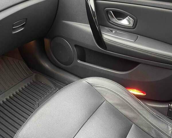 Серый Рено Лагуна, объемом двигателя 2 л и пробегом 225 тыс. км за 9500 $, фото 26 на Automoto.ua