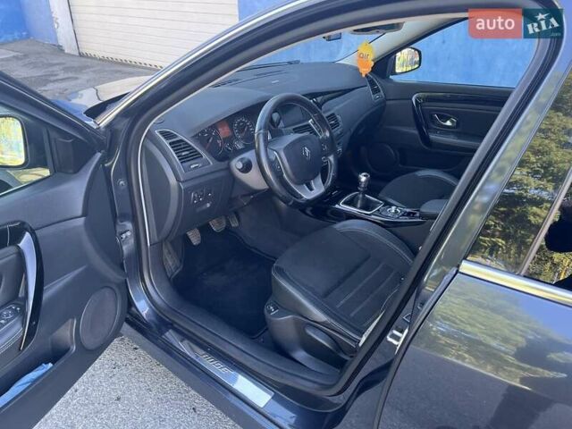 Серый Рено Лагуна, объемом двигателя 2 л и пробегом 255 тыс. км за 6500 $, фото 2 на Automoto.ua