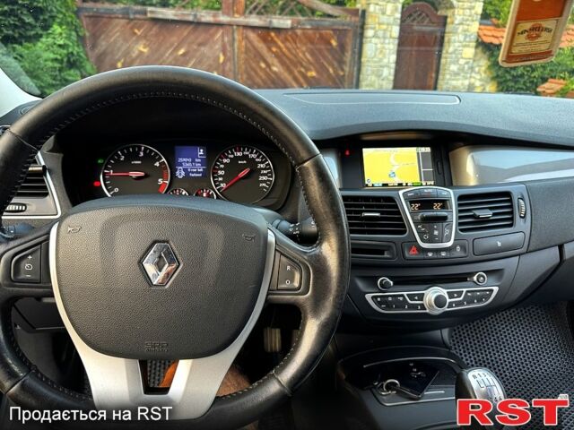 Серый Рено Лагуна, объемом двигателя 1.5 л и пробегом 260 тыс. км за 7200 $, фото 5 на Automoto.ua