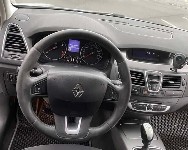 Серый Рено Лагуна, объемом двигателя 1.46 л и пробегом 334 тыс. км за 6500 $, фото 9 на Automoto.ua