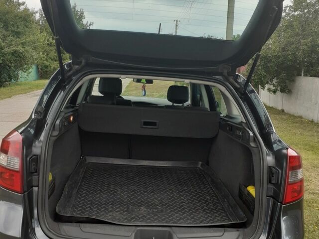 Серый Рено Лагуна, объемом двигателя 1.5 л и пробегом 253 тыс. км за 7200 $, фото 3 на Automoto.ua