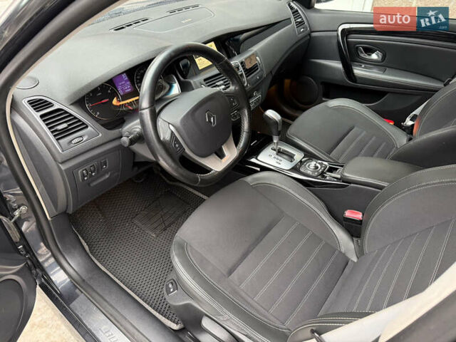 Серый Рено Лагуна, объемом двигателя 2 л и пробегом 270 тыс. км за 7999 $, фото 10 на Automoto.ua