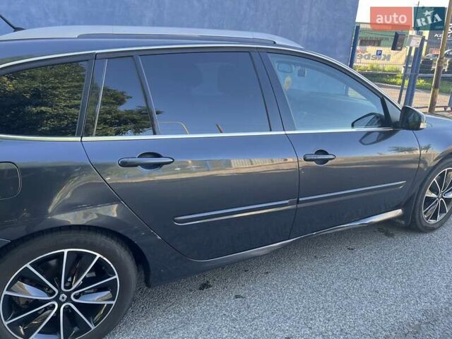 Серый Рено Лагуна, объемом двигателя 2 л и пробегом 255 тыс. км за 6500 $, фото 38 на Automoto.ua