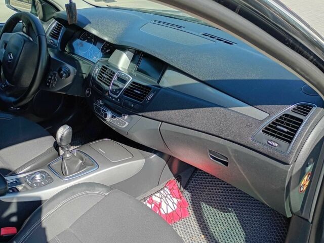 Серый Рено Лагуна, объемом двигателя 1 л и пробегом 300 тыс. км за 7100 $, фото 7 на Automoto.ua