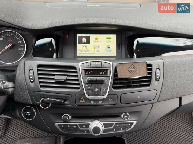 Серый Рено Лагуна, объемом двигателя 2 л и пробегом 270 тыс. км за 7999 $, фото 20 на Automoto.ua