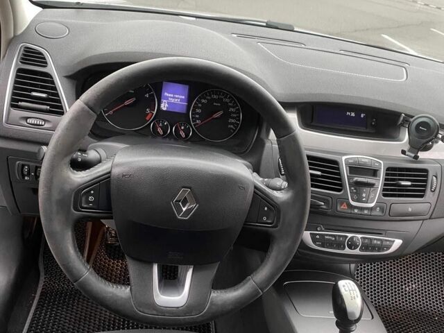 Серый Рено Лагуна, объемом двигателя 1.5 л и пробегом 334 тыс. км за 6900 $, фото 8 на Automoto.ua