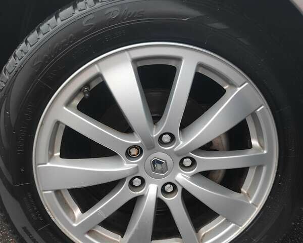 Серый Рено Лагуна, объемом двигателя 1.5 л и пробегом 220 тыс. км за 9300 $, фото 15 на Automoto.ua