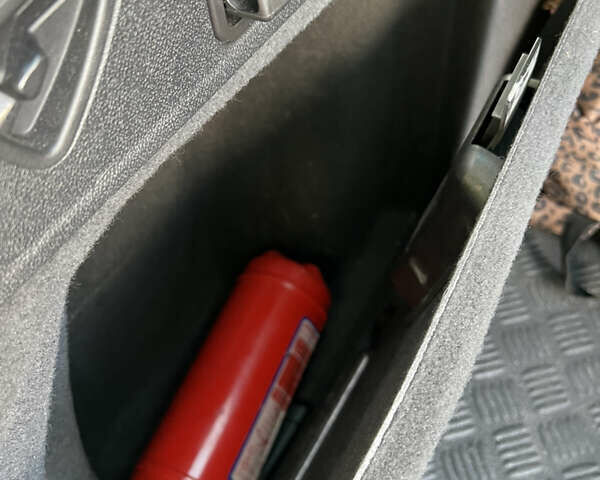 Сірий Рено Лагуна, об'ємом двигуна 1.46 л та пробігом 345 тис. км за 9400 $, фото 8 на Automoto.ua