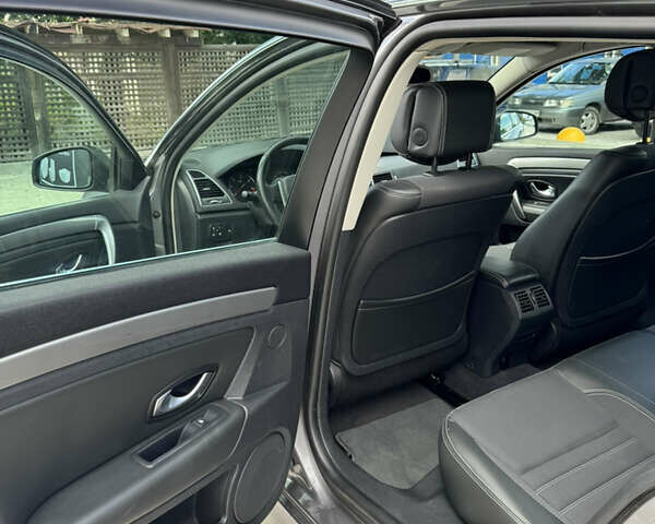 Сірий Рено Лагуна, об'ємом двигуна 1.46 л та пробігом 195 тис. км за 7200 $, фото 9 на Automoto.ua