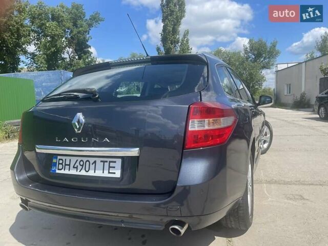 Серый Рено Лагуна, объемом двигателя 2 л и пробегом 210 тыс. км за 8000 $, фото 5 на Automoto.ua