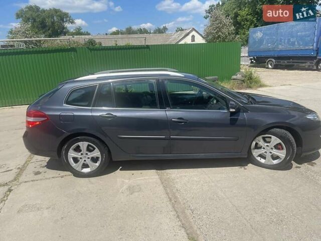 Серый Рено Лагуна, объемом двигателя 2 л и пробегом 210 тыс. км за 8000 $, фото 4 на Automoto.ua