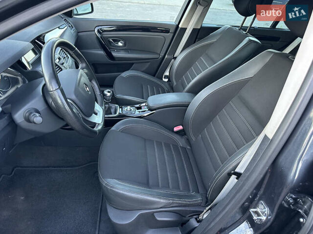 Серый Рено Лагуна, объемом двигателя 2 л и пробегом 235 тыс. км за 9500 $, фото 8 на Automoto.ua