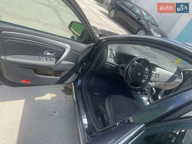 Серый Рено Лагуна, объемом двигателя 2 л и пробегом 210 тыс. км за 8000 $, фото 13 на Automoto.ua