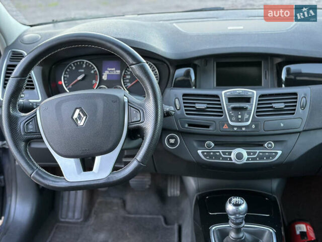 Сірий Рено Лагуна, об'ємом двигуна 2 л та пробігом 233 тис. км за 9850 $, фото 17 на Automoto.ua