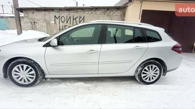 Серый Рено Лагуна, объемом двигателя 1.5 л и пробегом 222 тыс. км за 8200 $, фото 2 на Automoto.ua