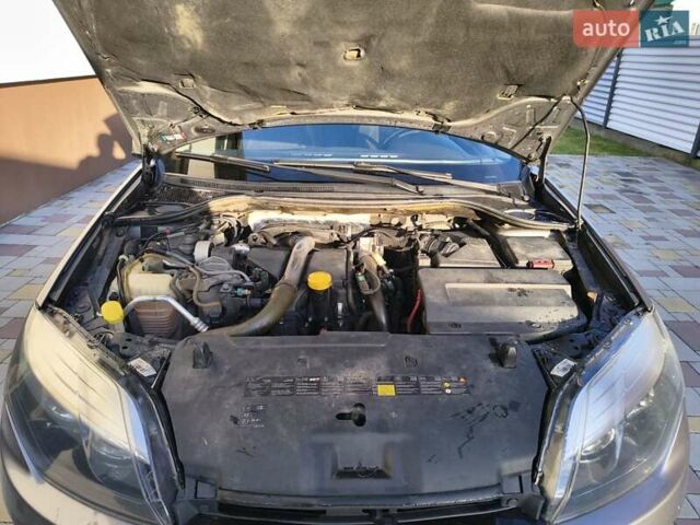 Серый Рено Лагуна, объемом двигателя 1.46 л и пробегом 305 тыс. км за 7500 $, фото 29 на Automoto.ua