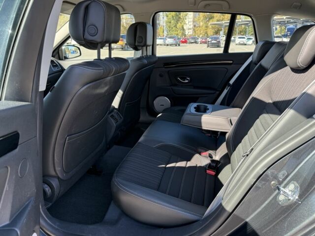 Серый Рено Лагуна, объемом двигателя 2 л и пробегом 181 тыс. км за 12200 $, фото 4 на Automoto.ua