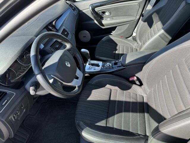 Серый Рено Лагуна, объемом двигателя 2 л и пробегом 181 тыс. км за 12200 $, фото 3 на Automoto.ua