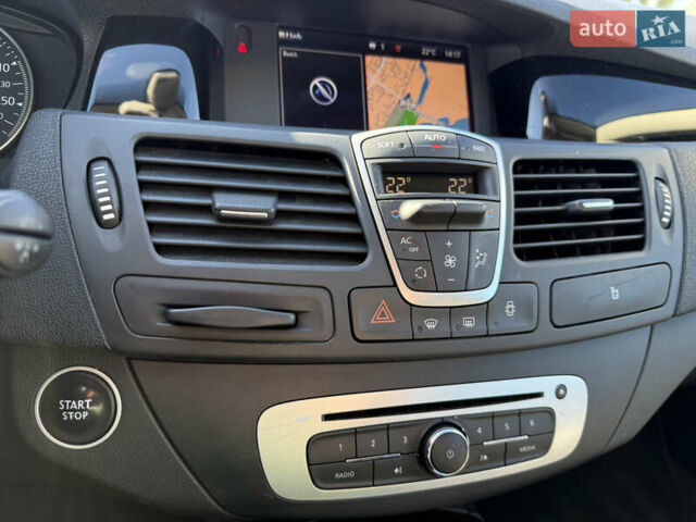 Серый Рено Лагуна, объемом двигателя 2 л и пробегом 181 тыс. км за 12500 $, фото 12 на Automoto.ua