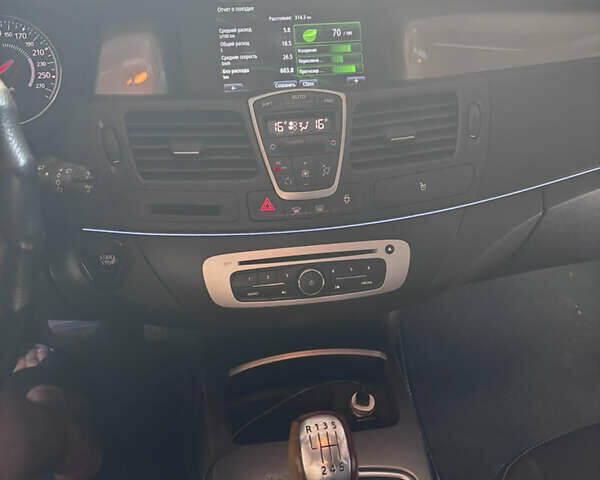 Серый Рено Лагуна, объемом двигателя 1.5 л и пробегом 217 тыс. км за 9200 $, фото 8 на Automoto.ua