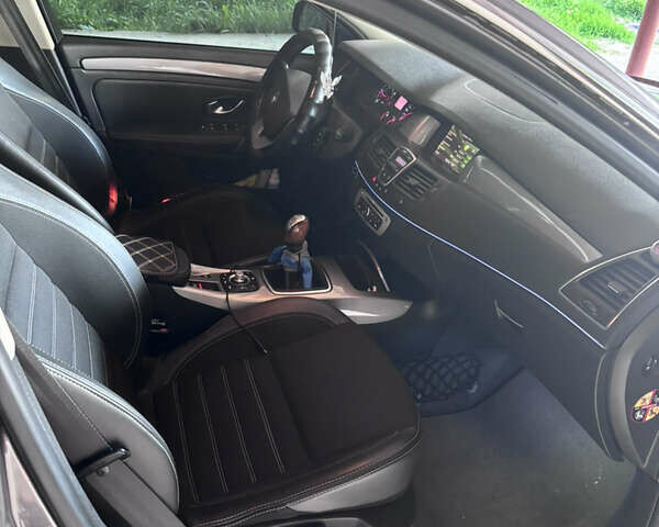 Серый Рено Лагуна, объемом двигателя 1.5 л и пробегом 217 тыс. км за 9200 $, фото 5 на Automoto.ua