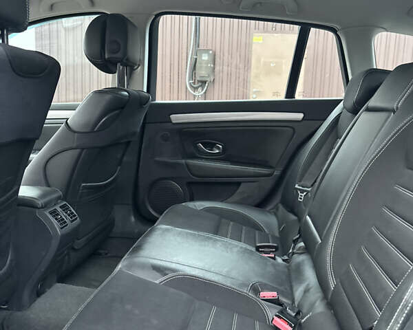 Серый Рено Лагуна, объемом двигателя 1.5 л и пробегом 255 тыс. км за 6200 $, фото 27 на Automoto.ua