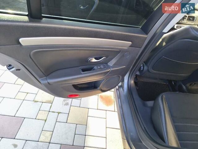 Серый Рено Лагуна, объемом двигателя 1.46 л и пробегом 305 тыс. км за 7500 $, фото 41 на Automoto.ua