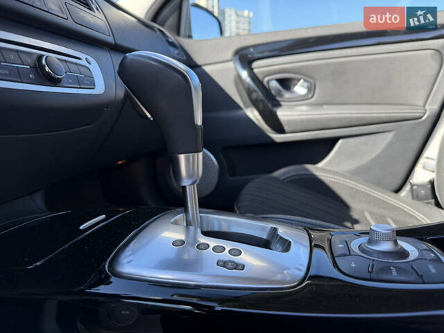 Серый Рено Лагуна, объемом двигателя 2 л и пробегом 181 тыс. км за 12200 $, фото 9 на Automoto.ua