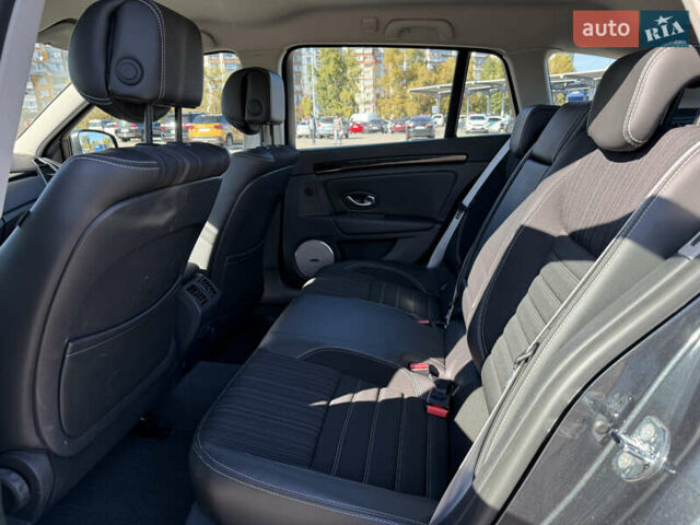 Серый Рено Лагуна, объемом двигателя 2 л и пробегом 181 тыс. км за 12500 $, фото 9 на Automoto.ua