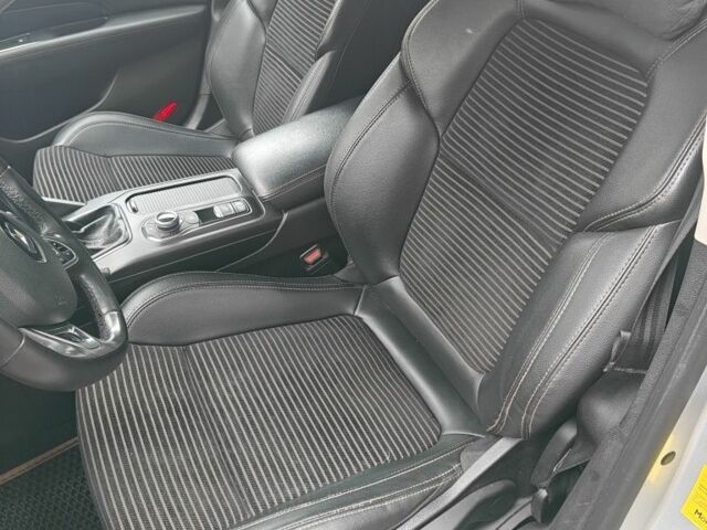 Серый Рено Лагуна, объемом двигателя 1.6 л и пробегом 242 тыс. км за 306 $, фото 4 на Automoto.ua