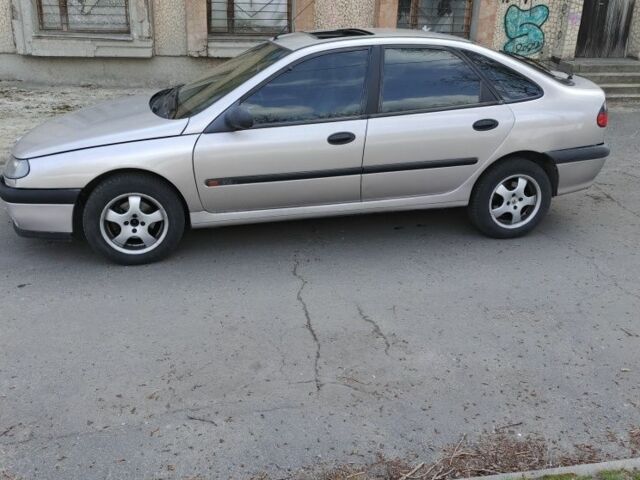 Серый Рено Лагуна, объемом двигателя 1.9 л и пробегом 283 тыс. км за 2900 $, фото 1 на Automoto.ua