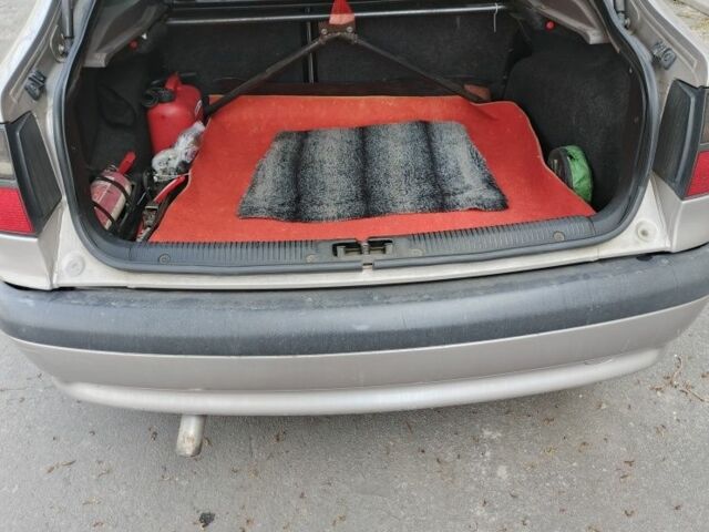 Серый Рено Лагуна, объемом двигателя 1.9 л и пробегом 283 тыс. км за 2900 $, фото 5 на Automoto.ua