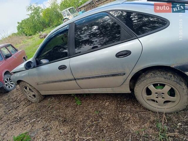 Сірий Рено Лагуна, об'ємом двигуна 1.6 л та пробігом 270 тис. км за 800 $, фото 4 на Automoto.ua