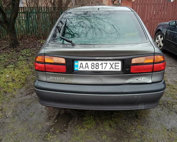 Рено Лагуна 2000 в Виннице на Automoto.ua Серый Рено Лагуна, объемом двигателя 1.6 л и пробегом 320 тыс. км за 2800 $, фото 2 на Automoto.ua