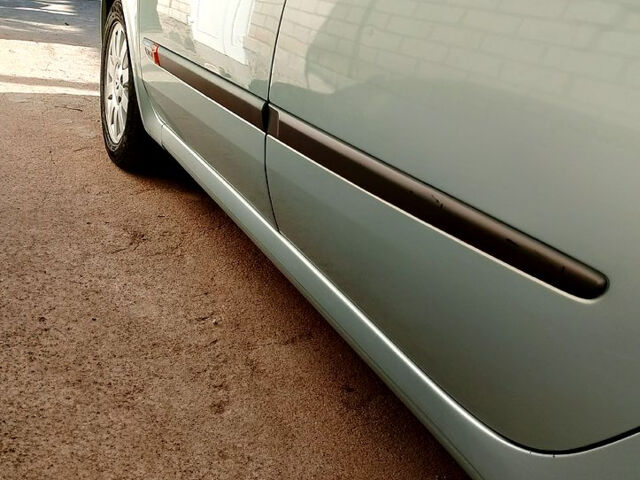 Серый Рено Лагуна, объемом двигателя 1.8 л и пробегом 280 тыс. км за 3000 $, фото 3 на Automoto.ua