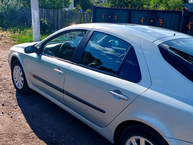 Серый Рено Лагуна, объемом двигателя 1.8 л и пробегом 280 тыс. км за 3000 $, фото 7 на Automoto.ua