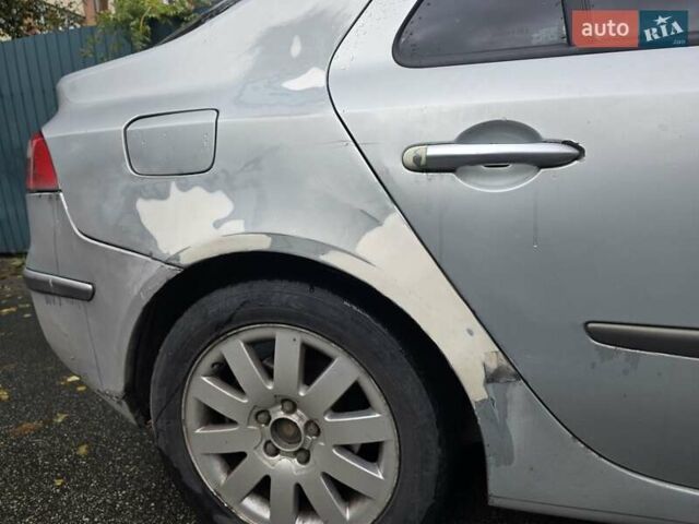 Серый Рено Лагуна, объемом двигателя 1.87 л и пробегом 600 тыс. км за 2900 $, фото 13 на Automoto.ua