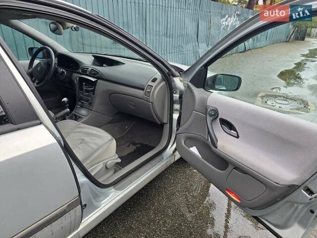 Серый Рено Лагуна, объемом двигателя 1.87 л и пробегом 600 тыс. км за 2900 $, фото 16 на Automoto.ua